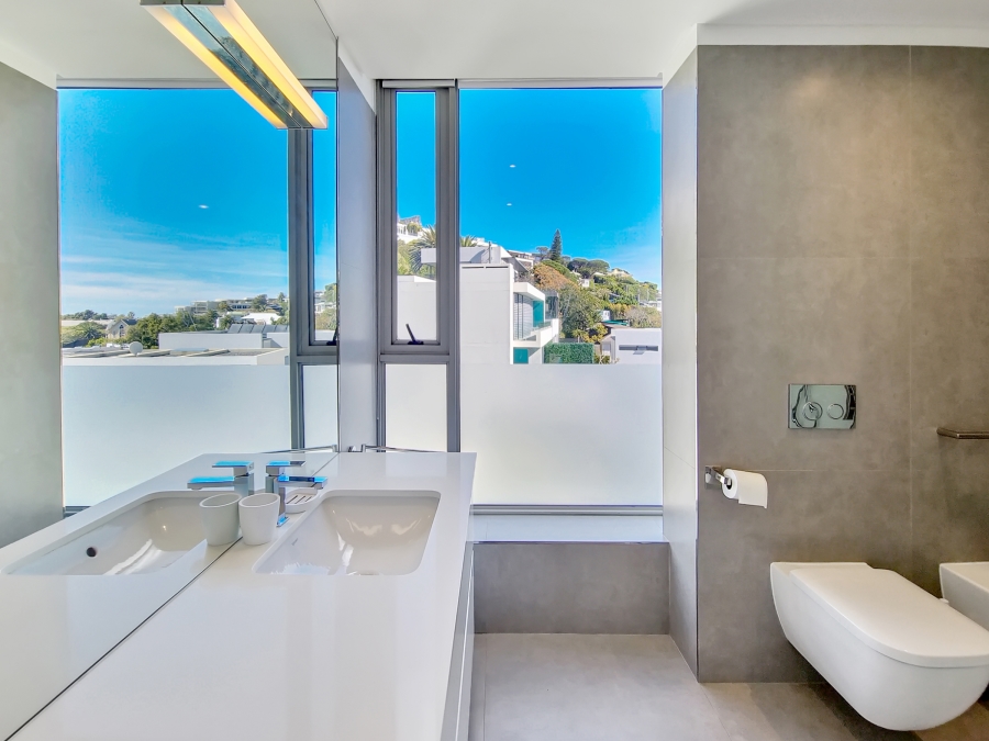 To Let 4 Bedroom Property for Rent in Camps Bay Western Cape